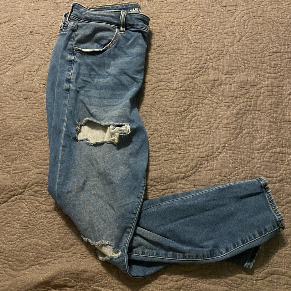 Woman’s American eagle skinny jeans